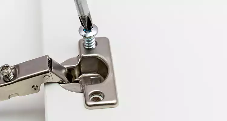 Screen Door Hinge Repair in Livermore, CA